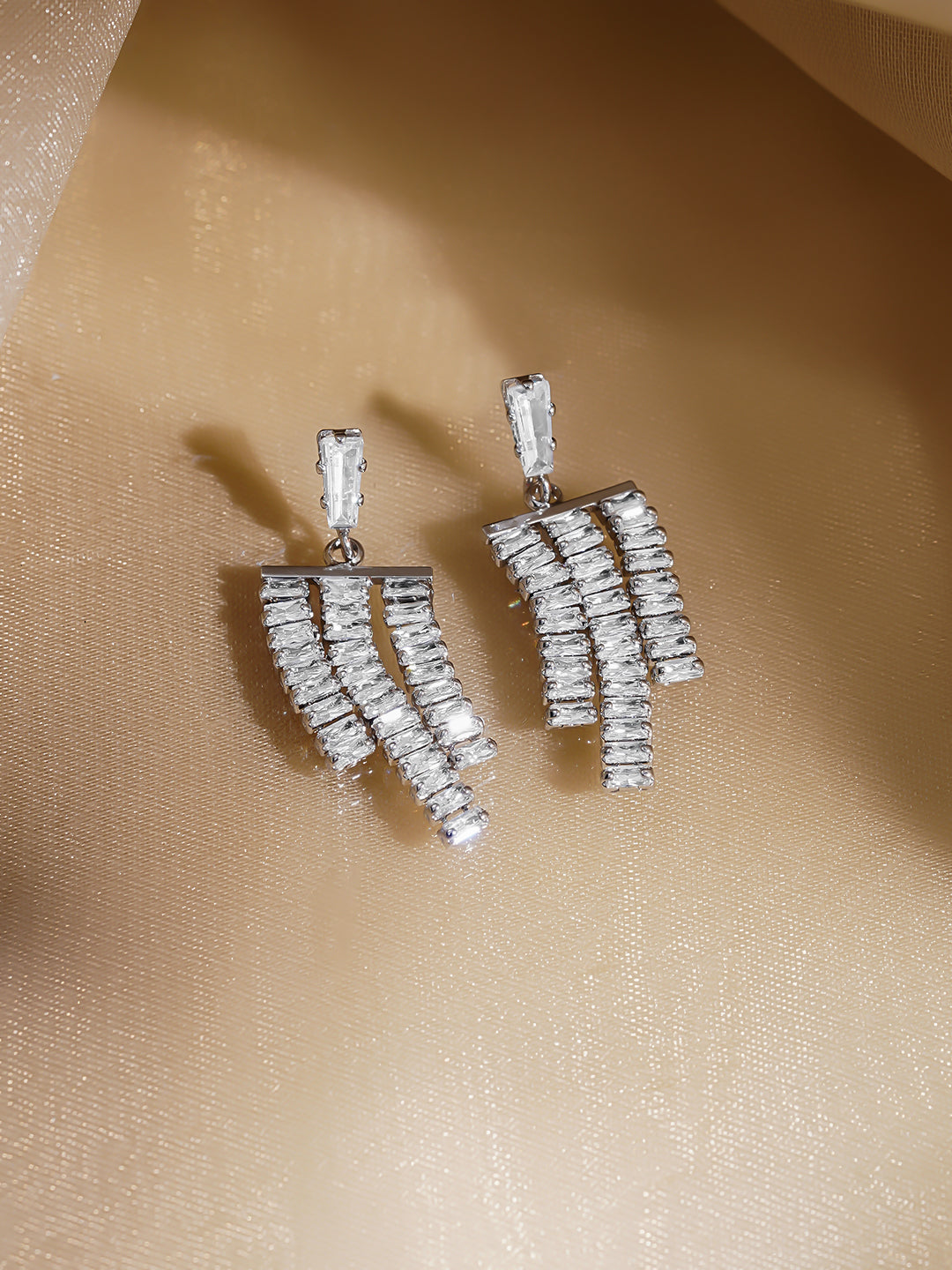 Rubans Rhodium-Plated Crystal Zirconia Embellished Multi-Tassel Statement Earrings フリーサイズ
