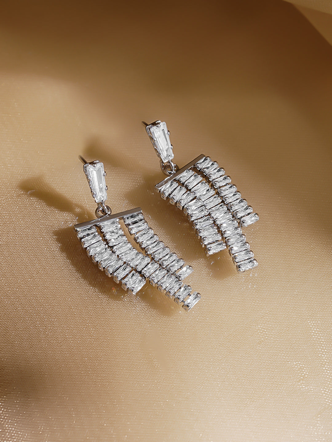 Rubans Rhodium-Plated Crystal Zirconia Embellished Multi-Tassel Statement Earrings フリーサイズ