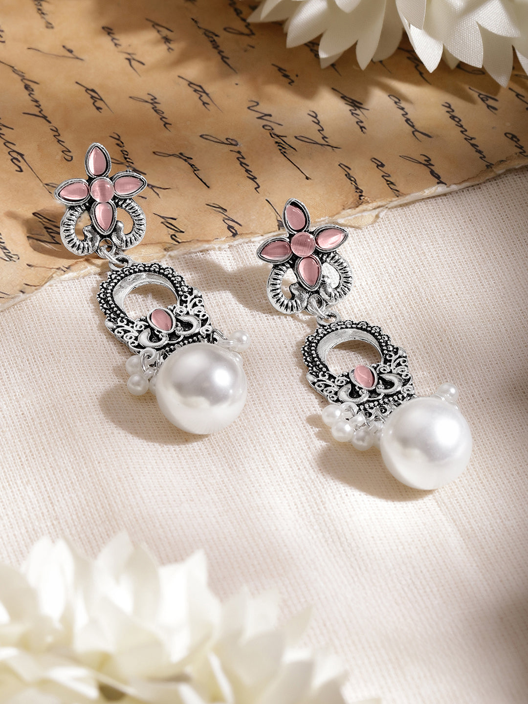 Blush Pink Petal Oxidised Pearl Earrings フリーサイズ