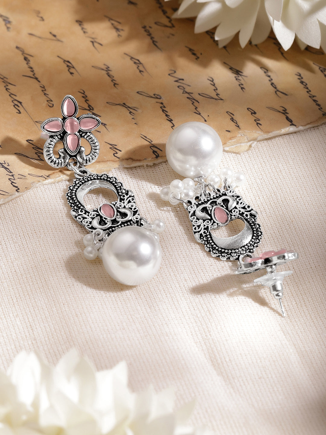 Blush Pink Petal Oxidised Pearl Earrings フリーサイズ