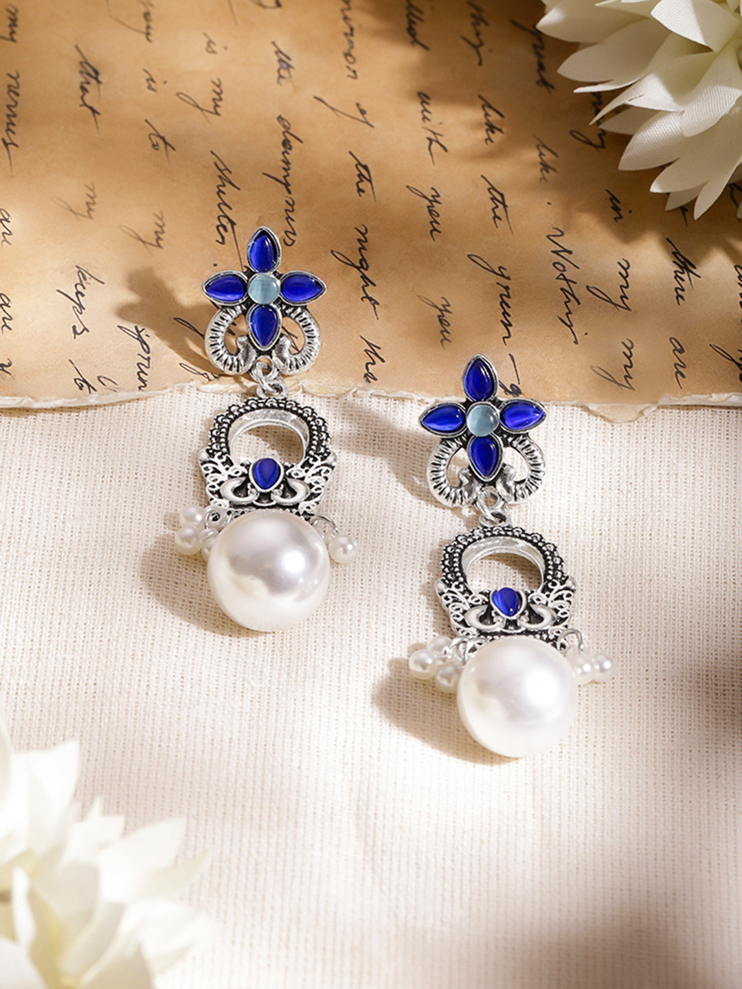 Moonlit Blue Petal Oxidised Pearl Earrings フリーサイズ