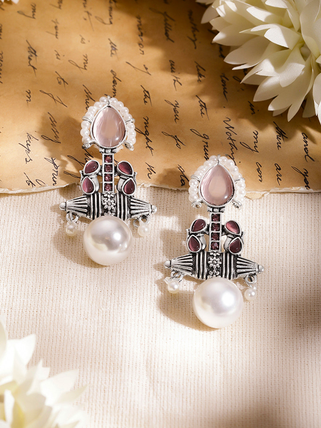 Blush Bloom Pearl Oxidised Drop Earrings フリーサイズ
