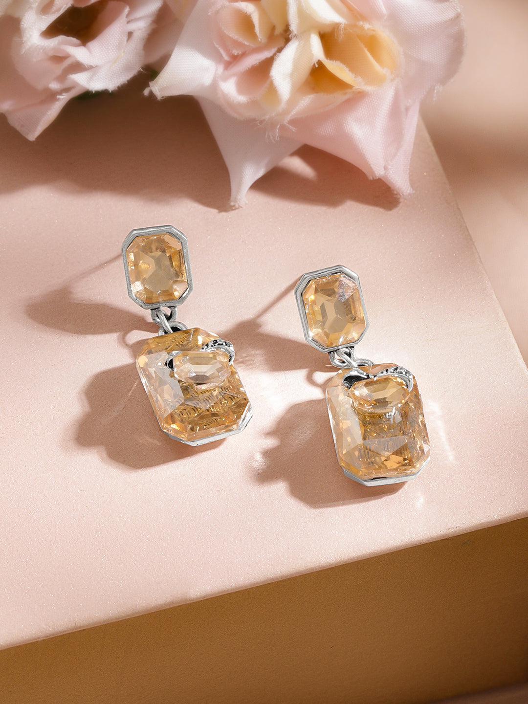 Champagne Gold Crystal Drop Earrings フリーサイズ