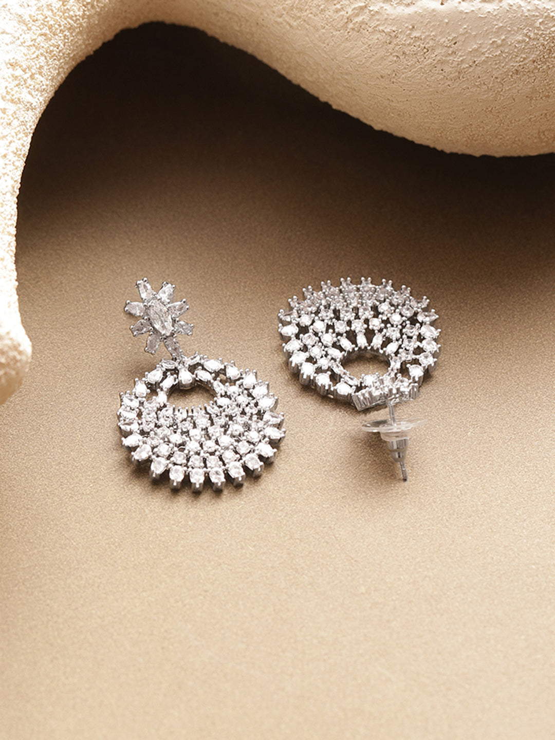 Rhodium Plated Brass American Diamond Floral Drop Earrings フリーサイズ