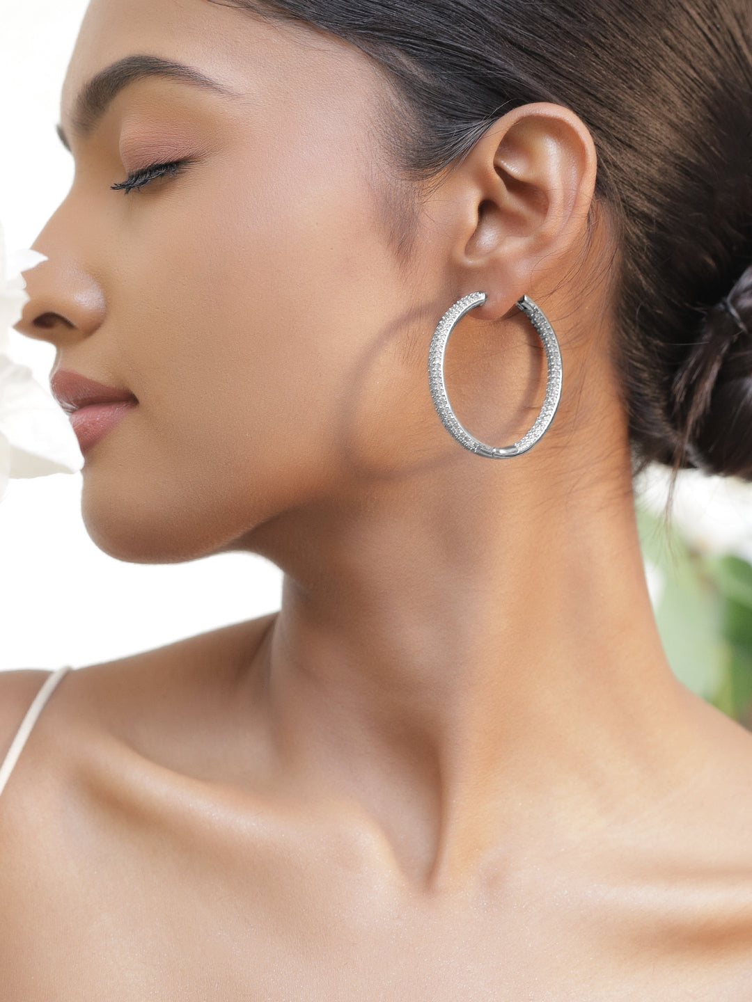 【Rubans】 Crystal Studded Large Hoop Earrings｜クリスタル スタッデッド ラージフープ イヤリング
