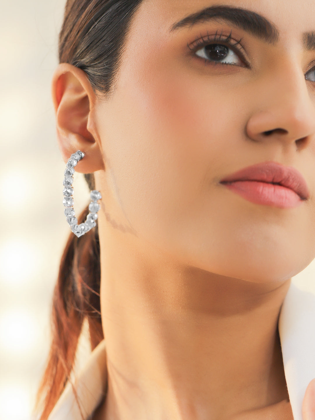 Open Hoop White Crystal Earrings フリーサイズ