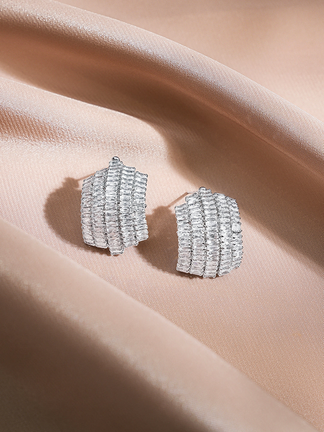 Rubans Rhodium-Plated Baguette AD Embellished Curved Statement Stud Earrings フリーサイズ