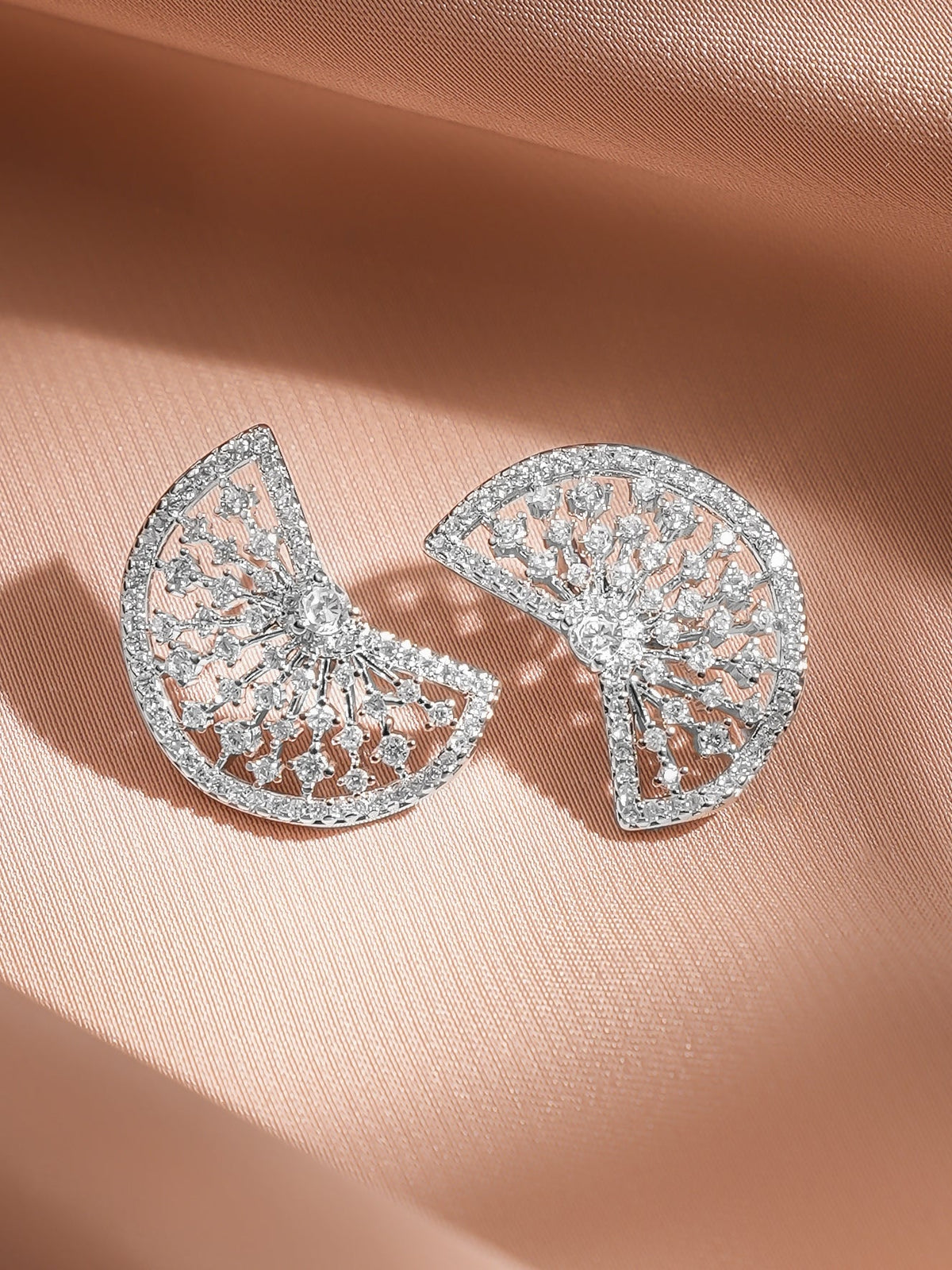 Rubans Rhodium Plated Sparkling Cubic Zirconia Half-Fan Statement Stud Earrings フリーサイズ