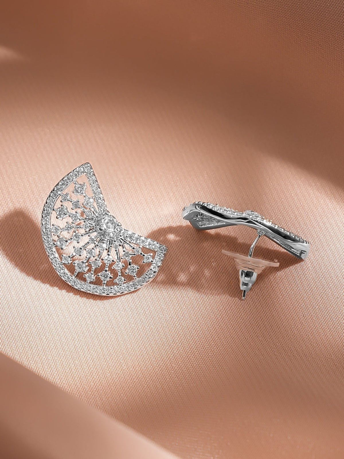 Rubans Rhodium Plated Sparkling Cubic Zirconia Half-Fan Statement Stud Earrings フリーサイズ