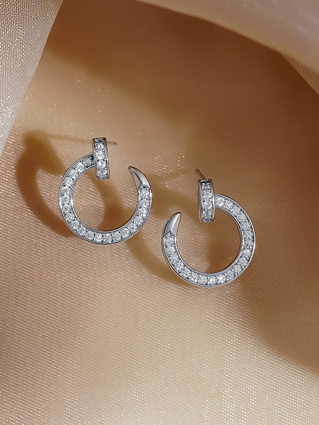 Rubans Rhodium Plated Crystal CZ Studded Open Hoop Minimal Stud Earrings フリーサイズ