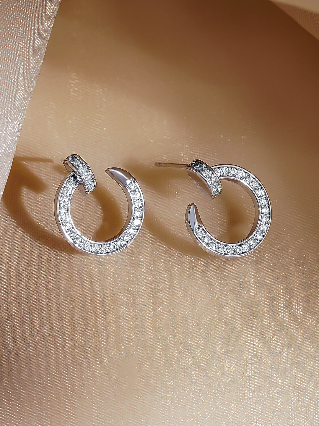Rubans Rhodium Plated Crystal CZ Studded Open Hoop Minimal Stud Earrings フリーサイズ