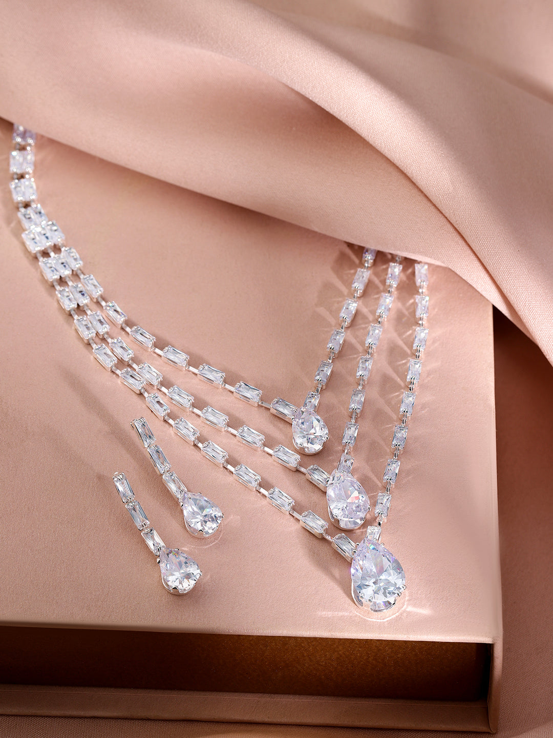 【Rubans】 Crystal Layered Drop Necklace Set｜ロジウムメッキ クリスタル レイヤード ネックレスセット