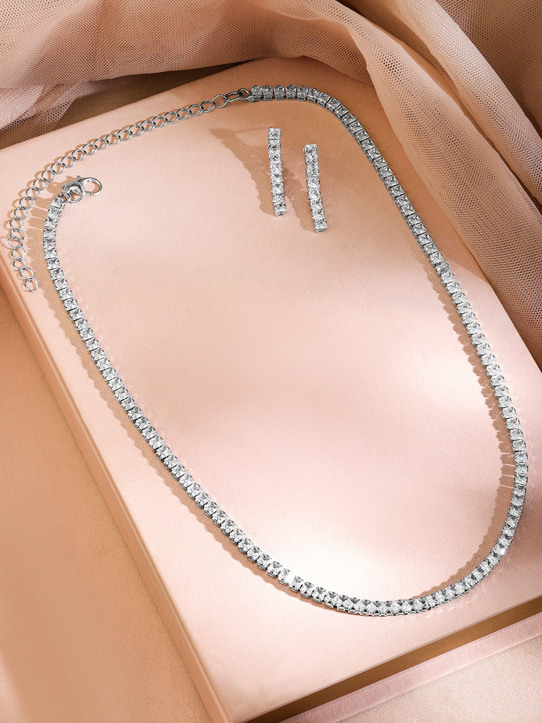 Studded American Diamond Zirconia White Necklace Set フリーサイズ
