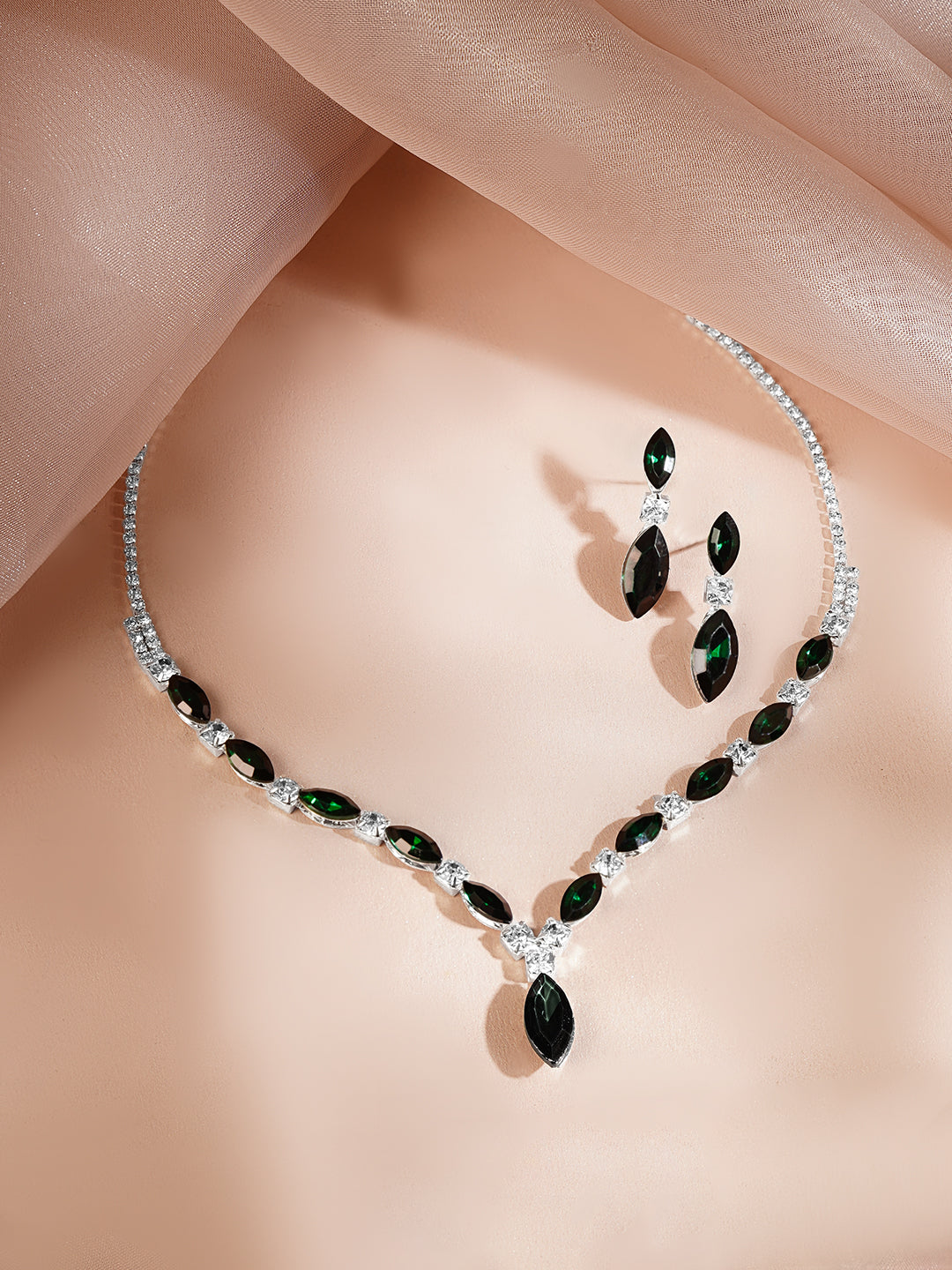 【Rubans】 Rhodium Plated Emerald Green Crystal Jewellery Set｜ロジウムメッキ エメラルドグリーン クリスタル ジュエリーセット