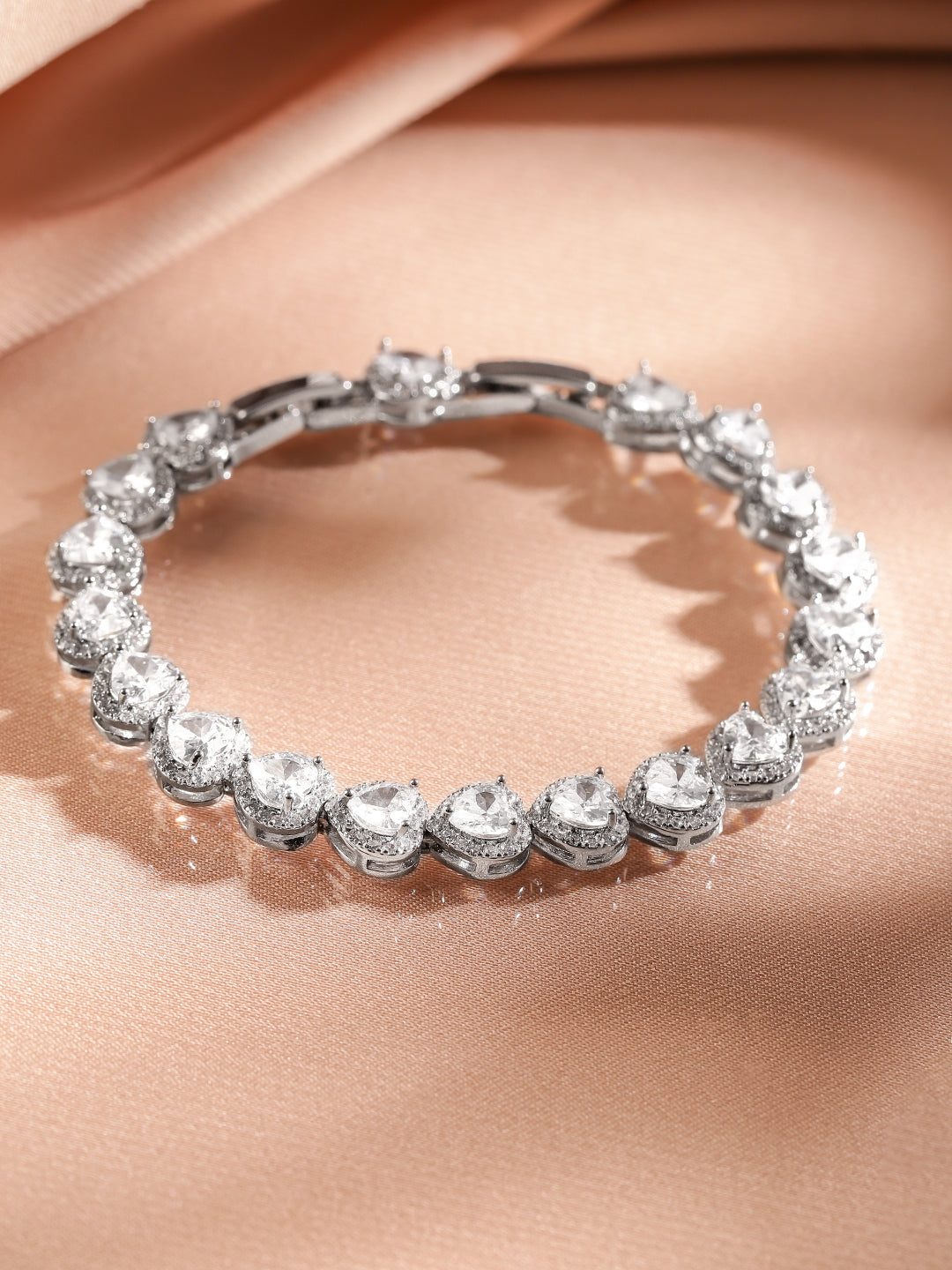 Heart-Shaped Halo Tennis Bracelet SIlver