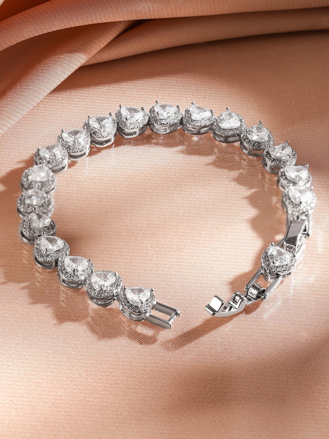 Heart-Shaped Halo Tennis Bracelet SIlver
