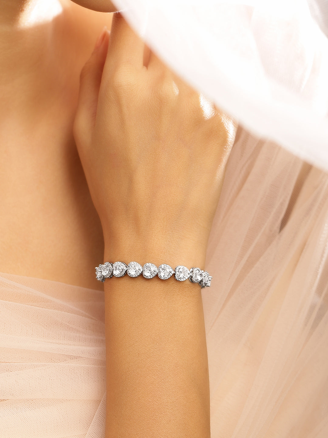 Heart-Shaped Halo Tennis Bracelet SIlver
