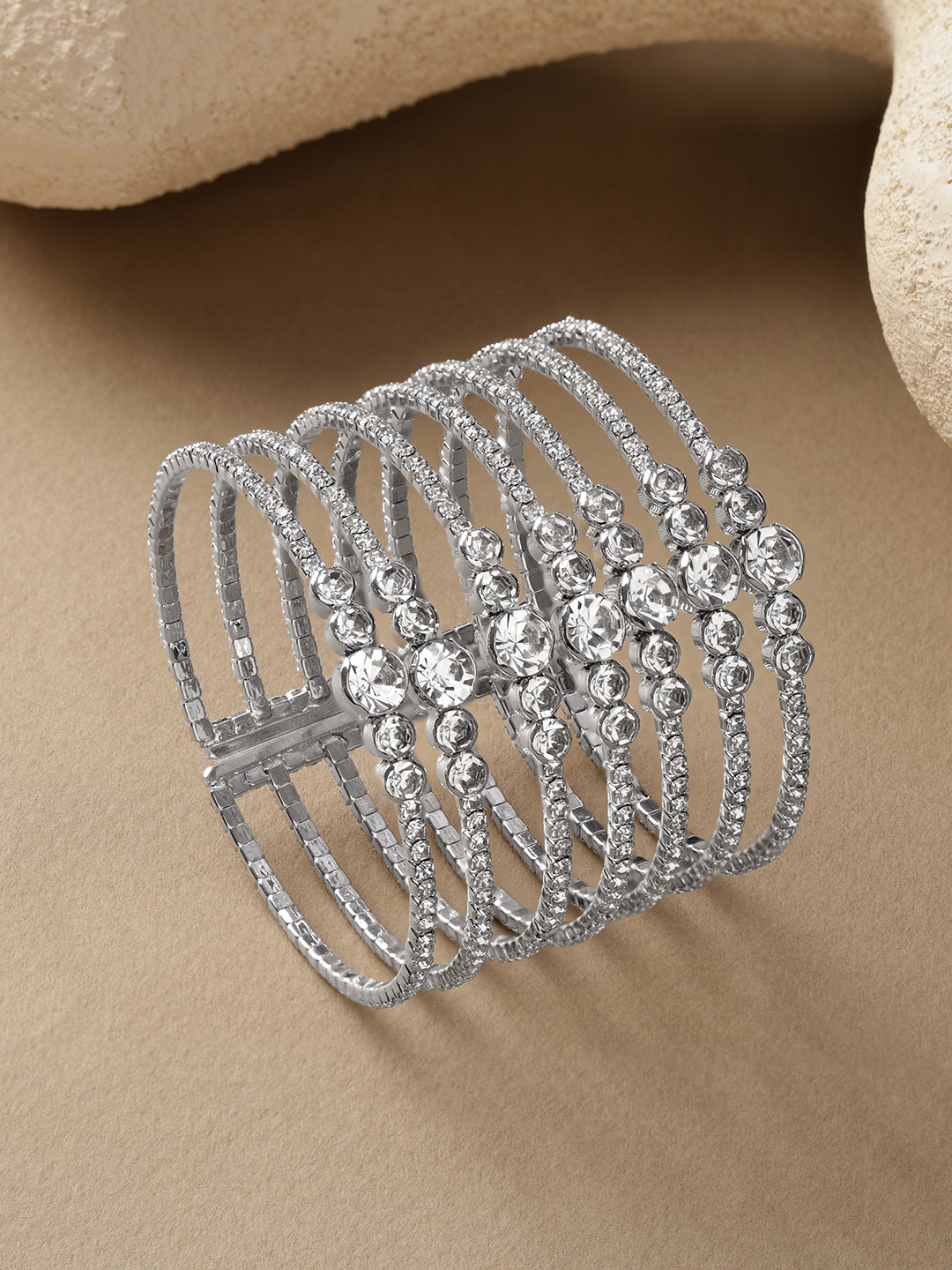 【Rubans】 White Studded Multi-Strand Bracelet｜ホワイト スタッデッド マルチストランド ブレスレット