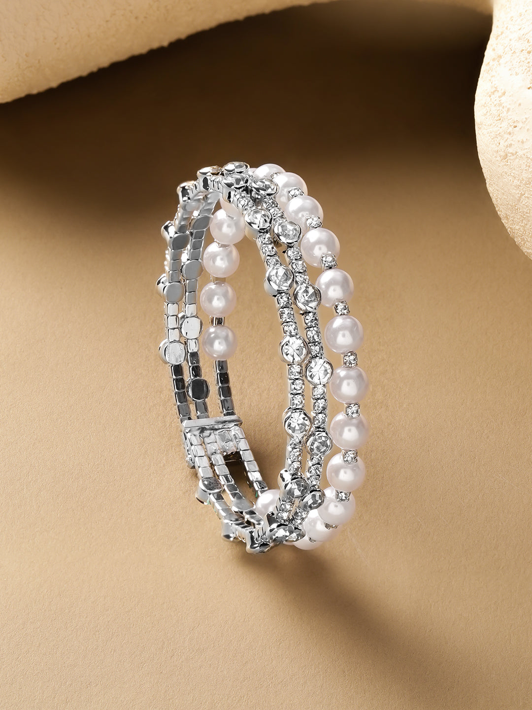 【Rubans】 White Studded Pearl Embellished Golden Bracelet｜ホワイトストーン＆パール ゴールデン ブレスレット