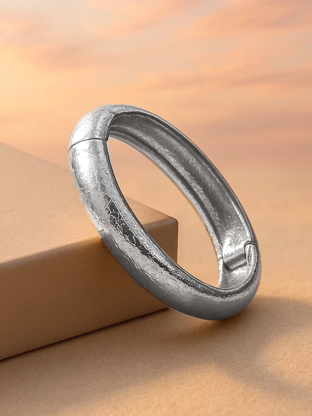 Silver Toned Solid Bracelet フリーサイズ