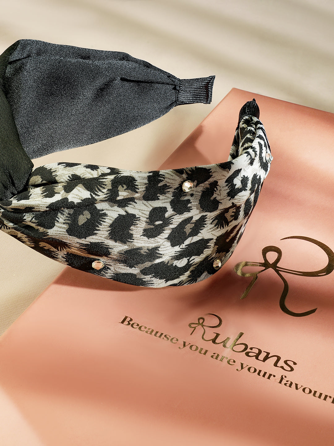 Rubans Black & Leopard Print Twisted Headband with Embellished Crystal Detailing フリーサイズ