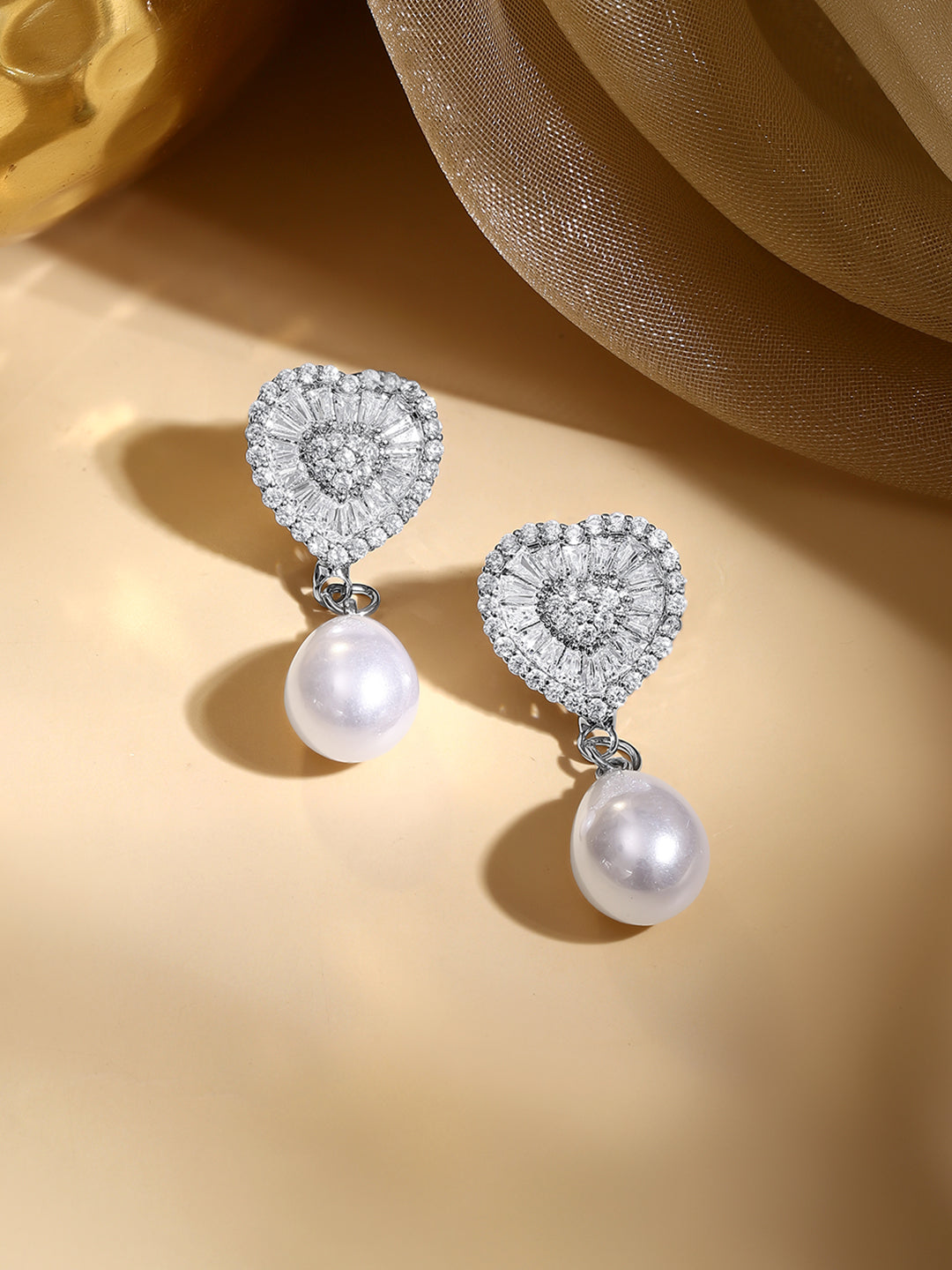 【Rubans】 Rhodium Plated Crystal Heart Pearl Drop Earrings｜ロジウムメッキ クリスタル ハート パール ドロップイヤリング