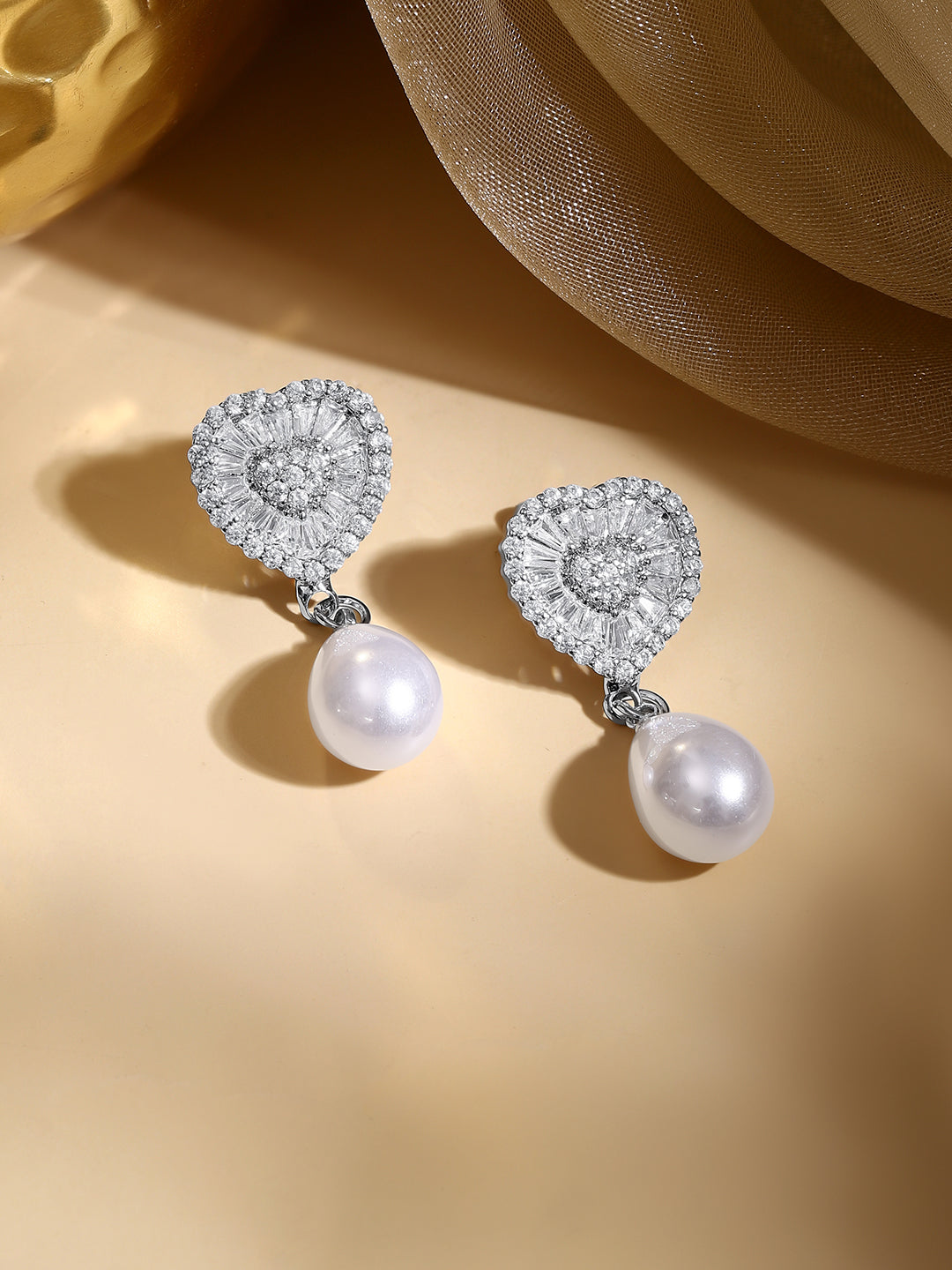 【Rubans】 Rhodium Plated Crystal Heart Pearl Drop Earrings｜ロジウムメッキ クリスタル ハート パール ドロップイヤリング