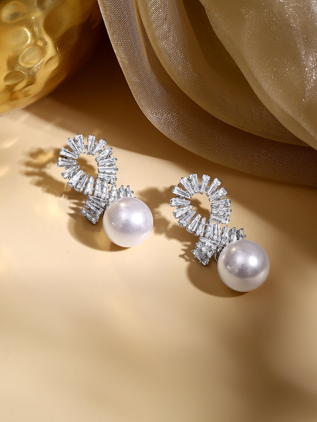 【Rubans】 Rhodium Plated Crystal Spiral Pearl Drop Earrings｜ロジウムメッキ クリスタル スパイラル パール ドロップイヤリング