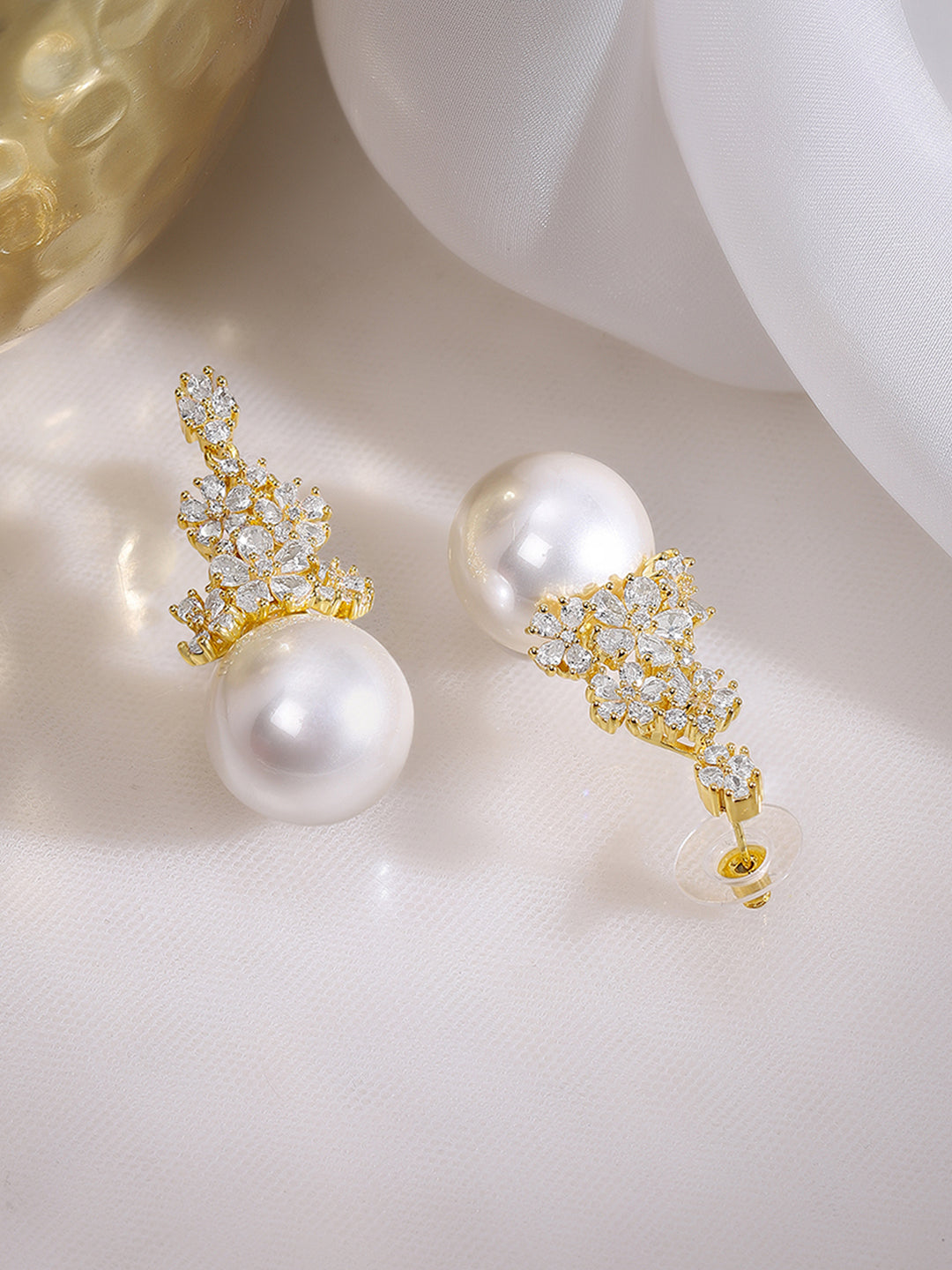 【Rubans】 Gold Plated Floral Crystal Pearl Drop Earrings｜ゴールドメッキ フローラル クリスタル パールドロップ イヤリング
