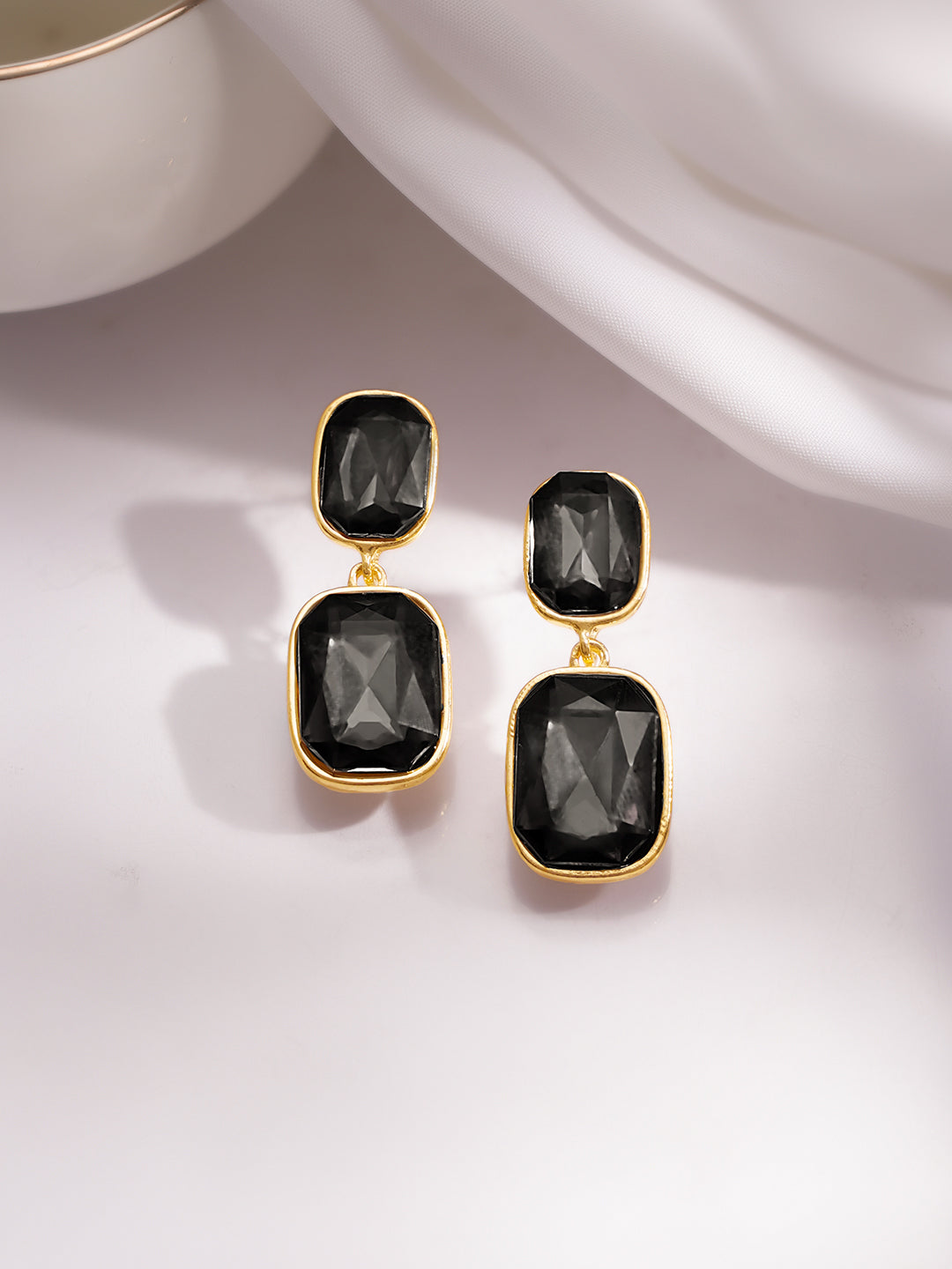 【Rubans】 Gold Plated Geometric Crystal Black onyx Drop Earrings｜ゴールドメッキ ジオメトリック クリスタル ブラックオニキス ドロップイヤリング