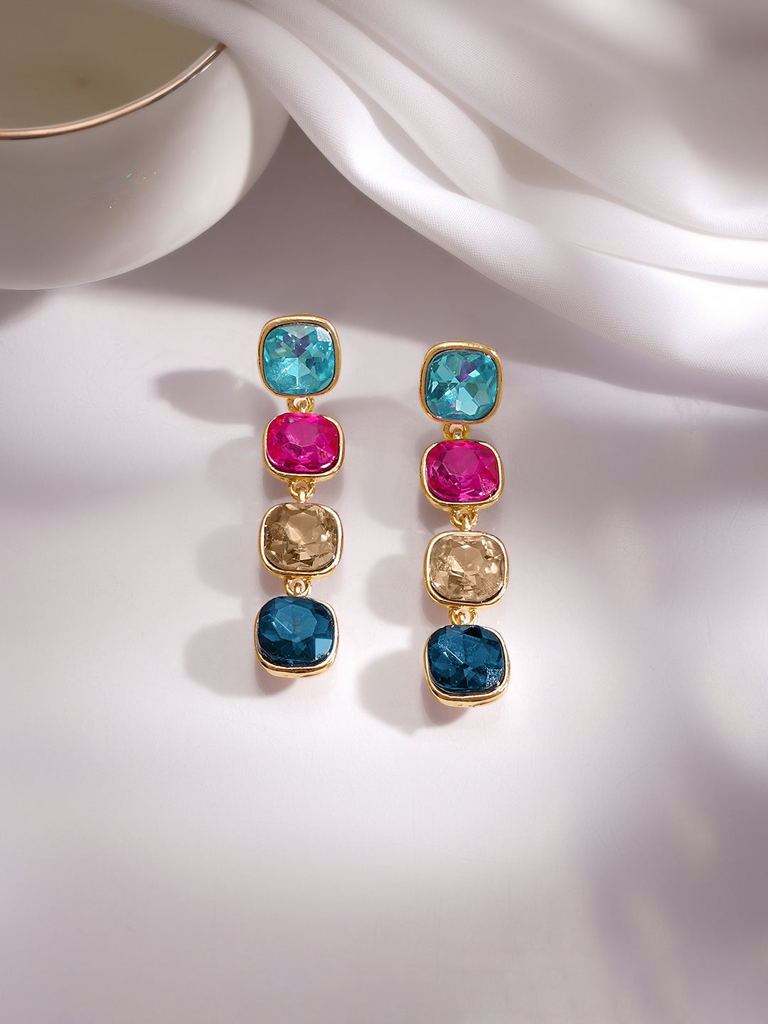 【Rubans】 Gold Plated Multicolor Crystal Dangler Earrings｜ゴールドメッキ マルチカラー クリスタル ダングラーイヤリング