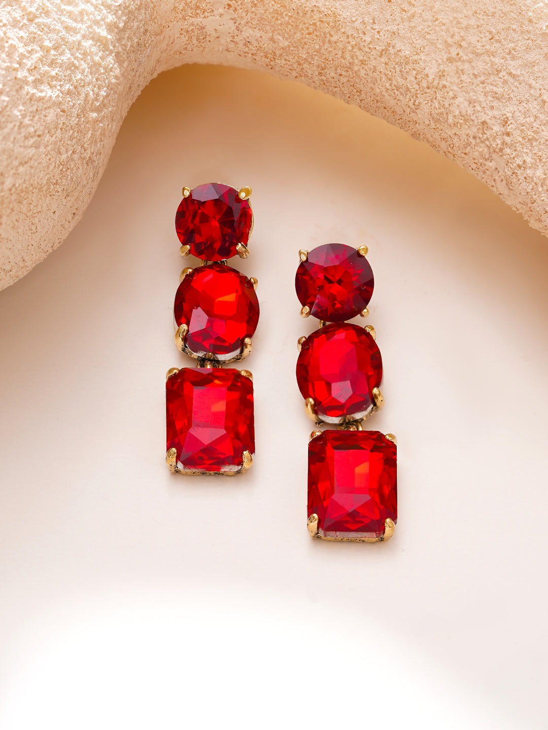 【Rubans】Gold Plated Crimson Muse Triple Crystal Drop Earrings｜ゴールドメッキ クリムゾンミューズ トリプル クリスタル ドロップピアス