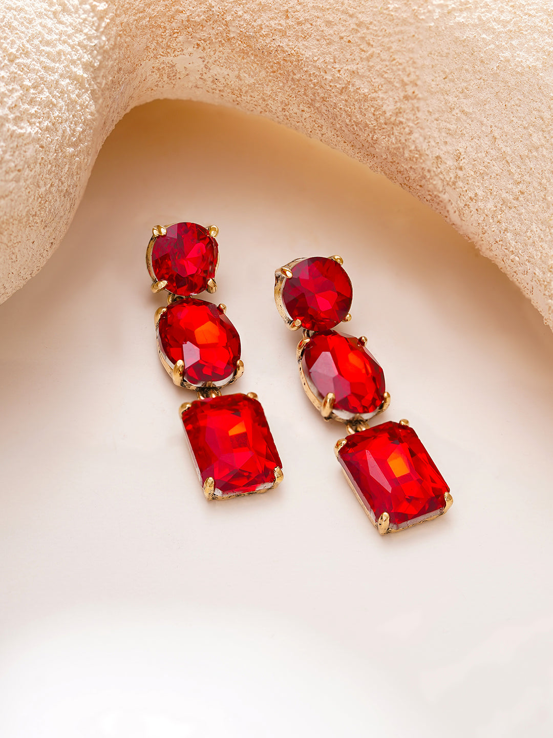 【Rubans】Gold Plated Crimson Muse Triple Crystal Drop Earrings｜ゴールドメッキ クリムゾンミューズ トリプル クリスタル ドロップピアス