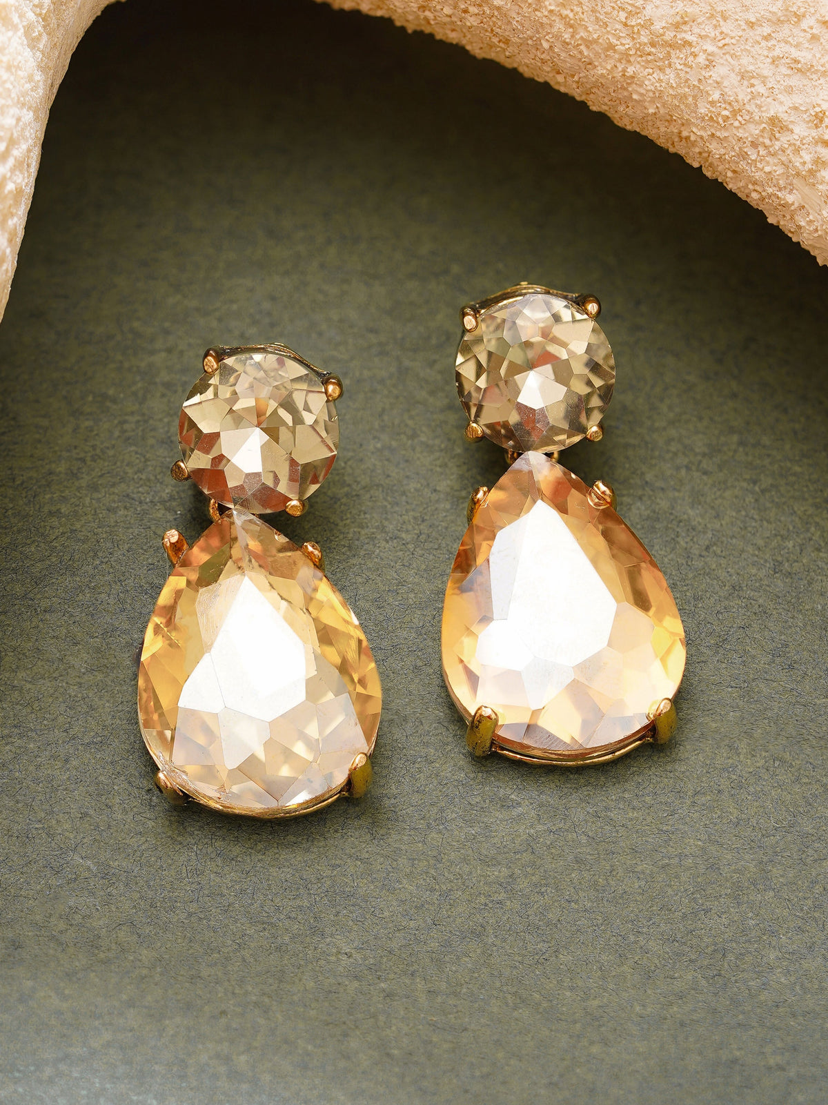 【Rubans】Gold Plated Champagne Toast Antique Crystal Teardrop Earrings｜ゴールドメッキ シャンパントースト アンティーク クリスタル ティアドロップピアス