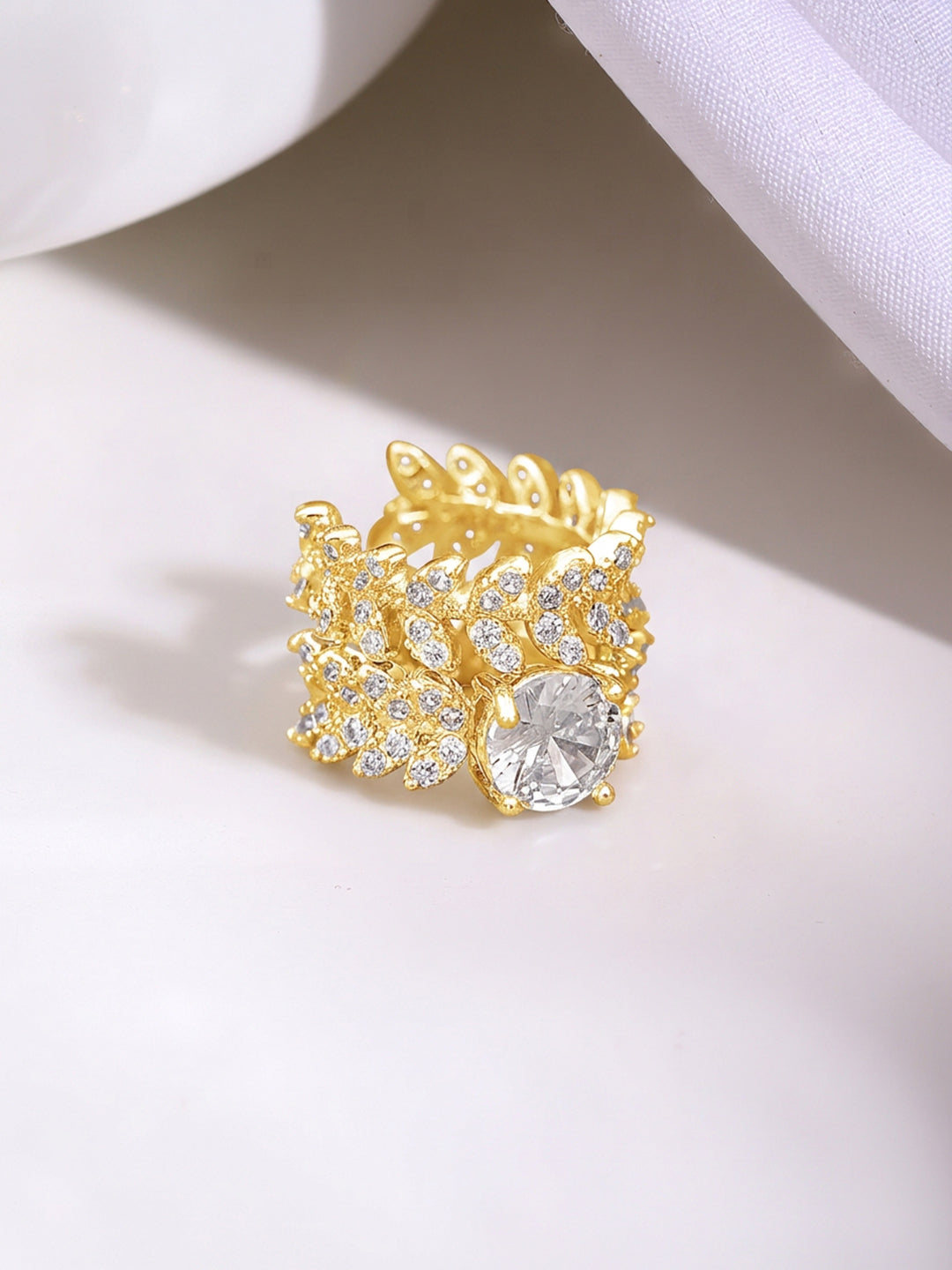 【Rubans】 Gold Plated Crystal Leaf Vine Statement Cuff Earrings｜ゴールドメッキ クリスタル リーフヴァイン ステートメント イヤーカフ