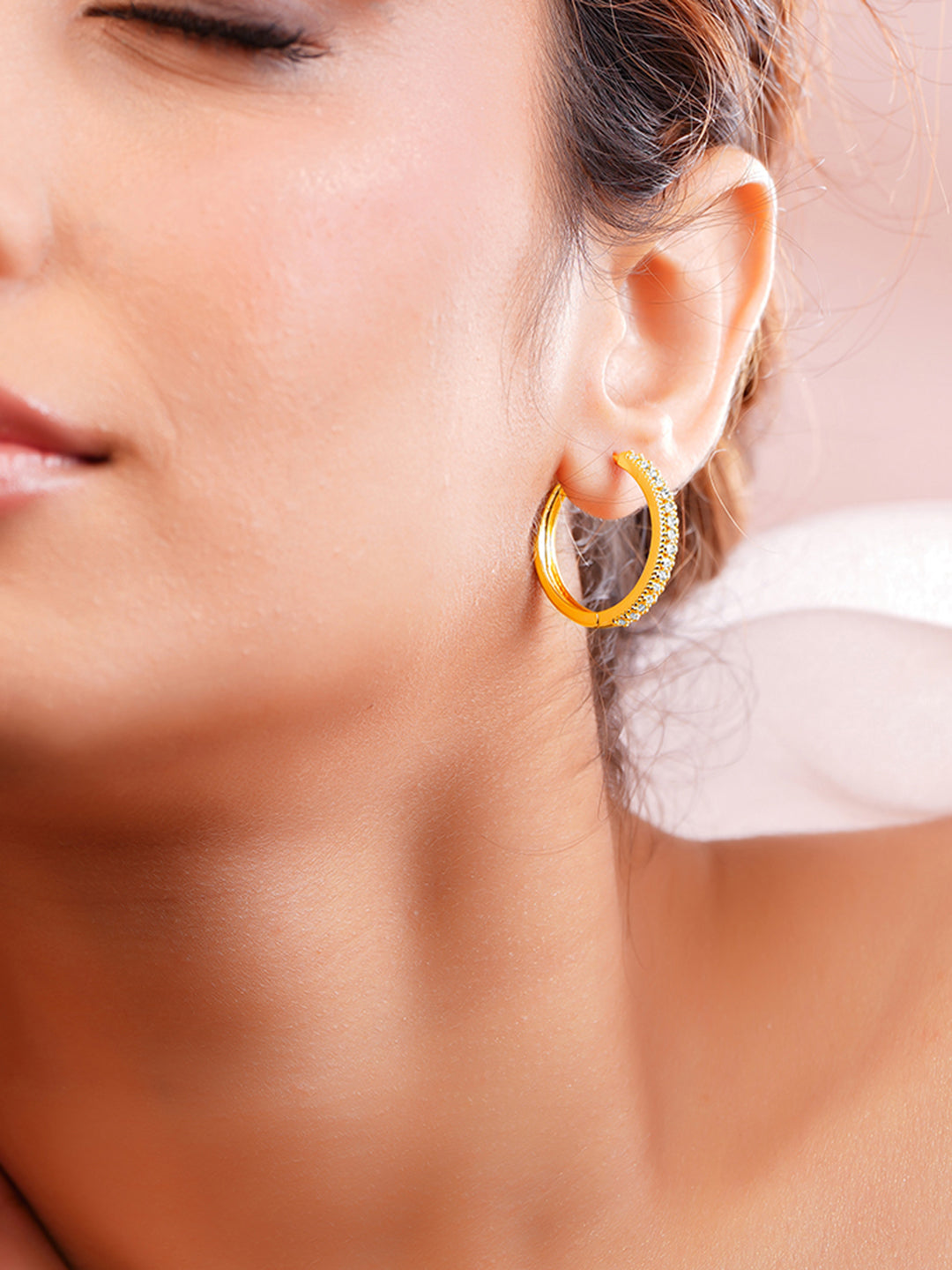 【Rubans】 Gold Plated Crystal Statement Hoop Earrings｜ゴールドメッキ クリスタル ステートメント フープイヤリング