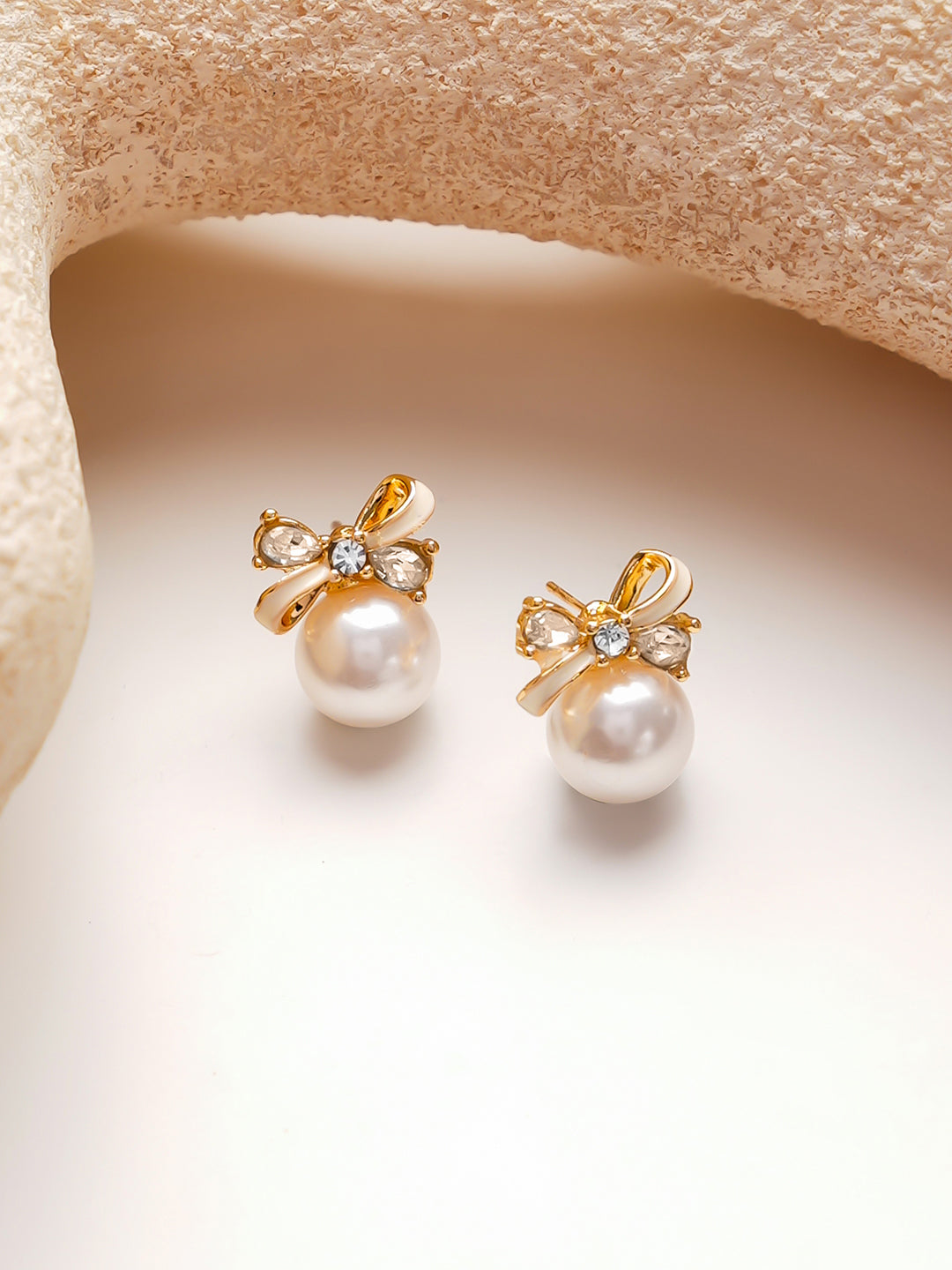 【Rubans】Gold-Plated Bow Pearl Stud Earrings｜ゴールドメッキ リボン パール スタッドピアス