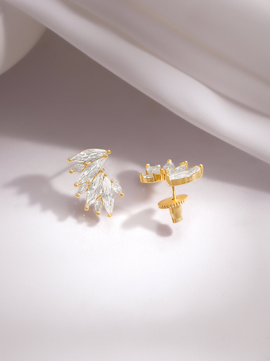 【Rubans】 Gold Plated sparkling Crystal Stud Earrings｜ゴールドメッキ スパークリング クリスタル スタッドイヤリング