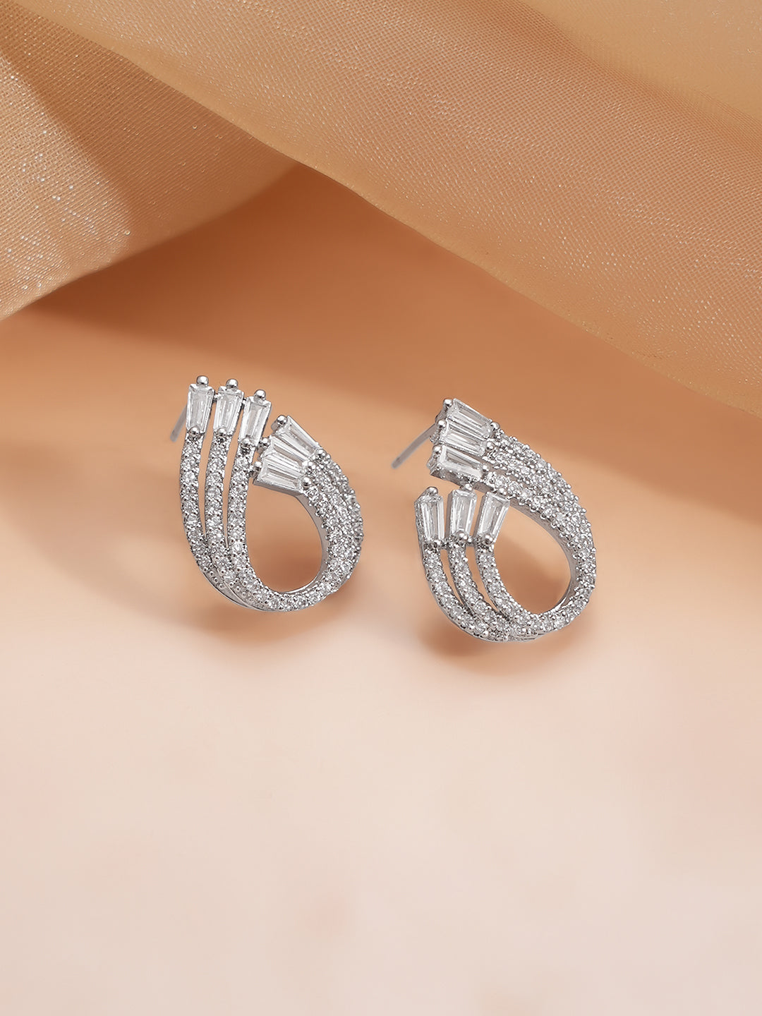【Rubans】 Gold Plated Tear drop design Crystal Stud Earrings｜ゴールドメッキ ティアドロップ クリスタル スタッドイヤリング