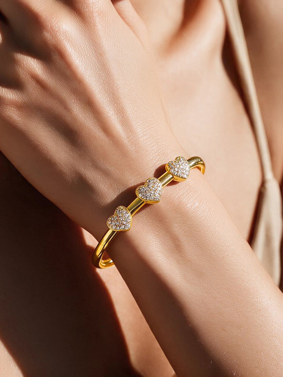Gold Plated American Diamond Zirconia Heart Bracelet フリーサイズ