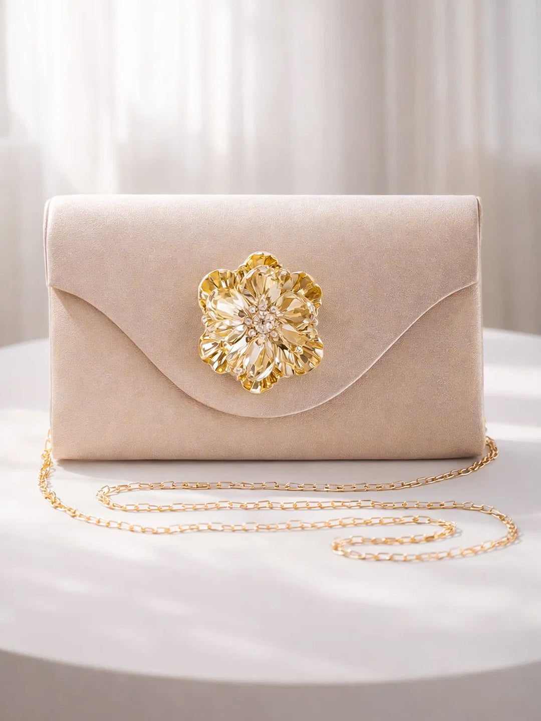 Gold Bloom Embellished Satin Clutch フリーサイズ