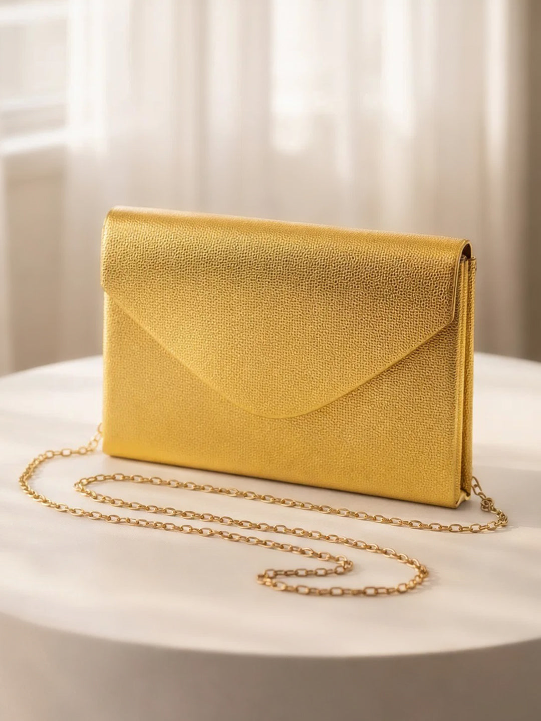 Champagne Gold Textured Luxe Envelope Clutch フリーサイズ