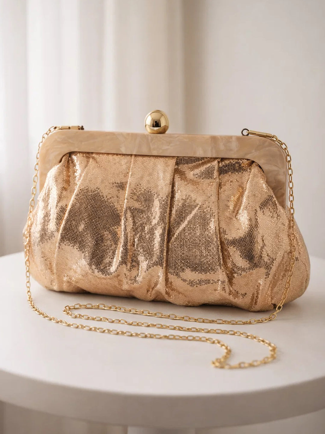 Shimmer Gold Sequin Draped Frame Clutch フリーサイズ