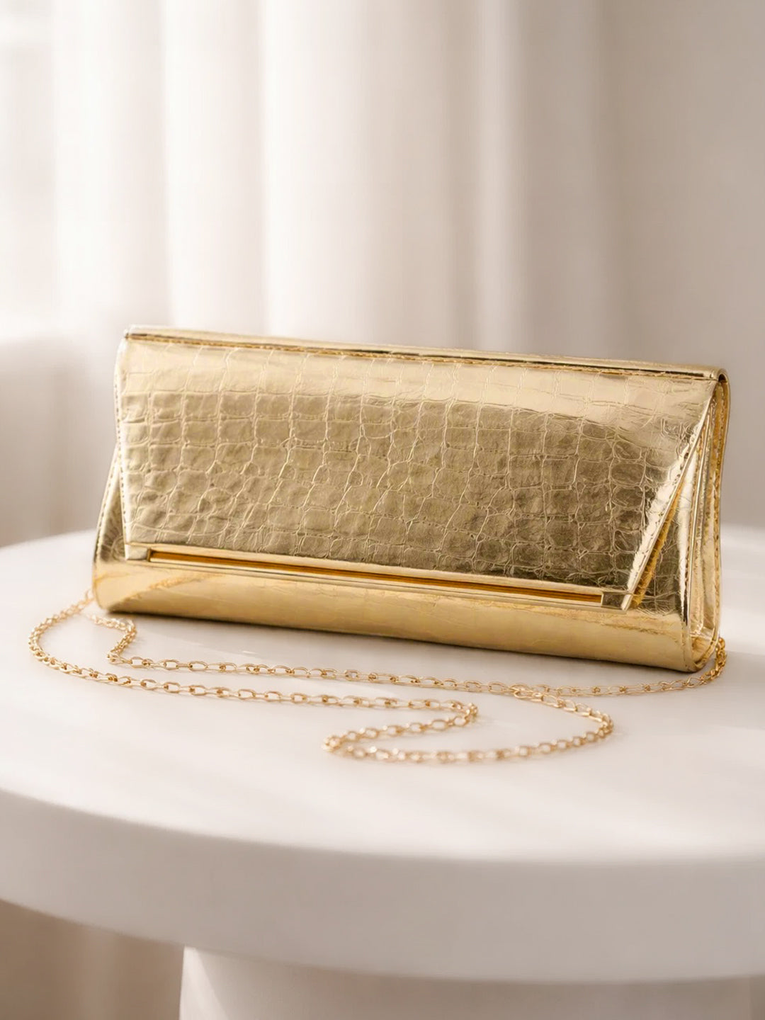 Metallic Gold Croc Chic Envelope Clutch フリーサイズ