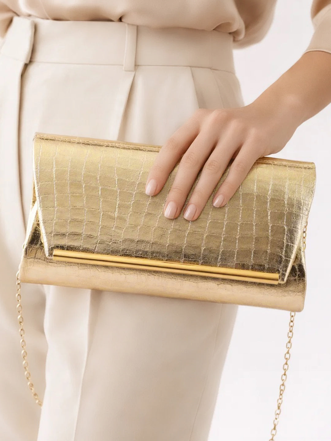 Metallic Gold Croc Chic Envelope Clutch フリーサイズ