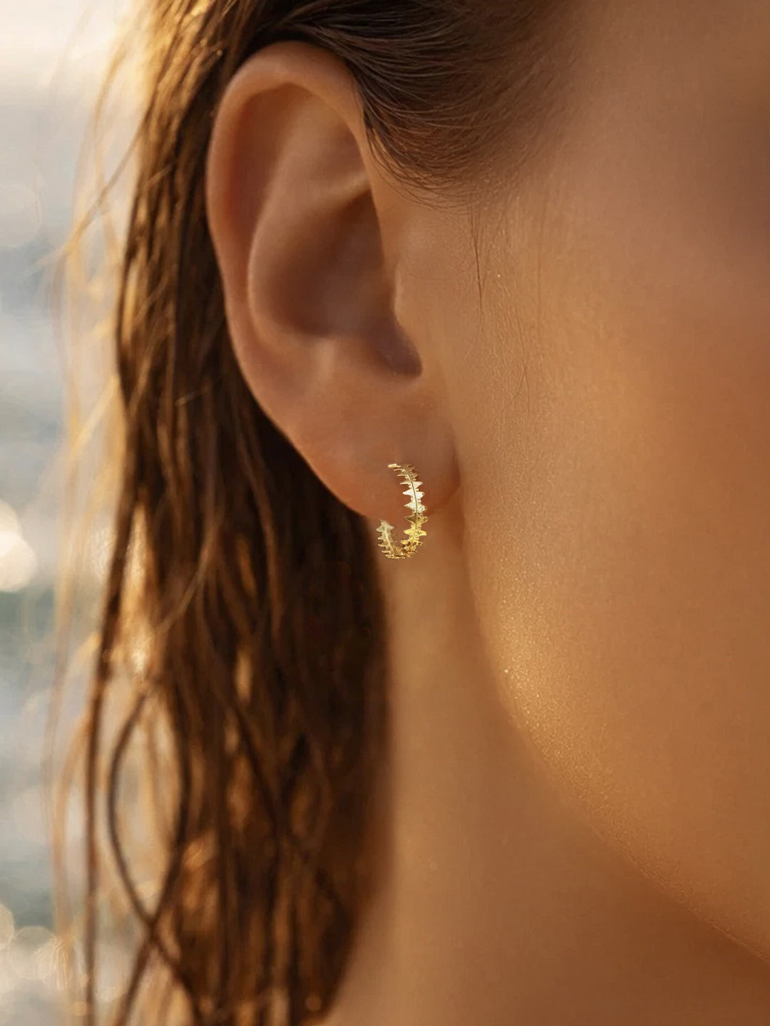 Sunbeam Twist Everyday Hoop Earrings Weight - 25 g