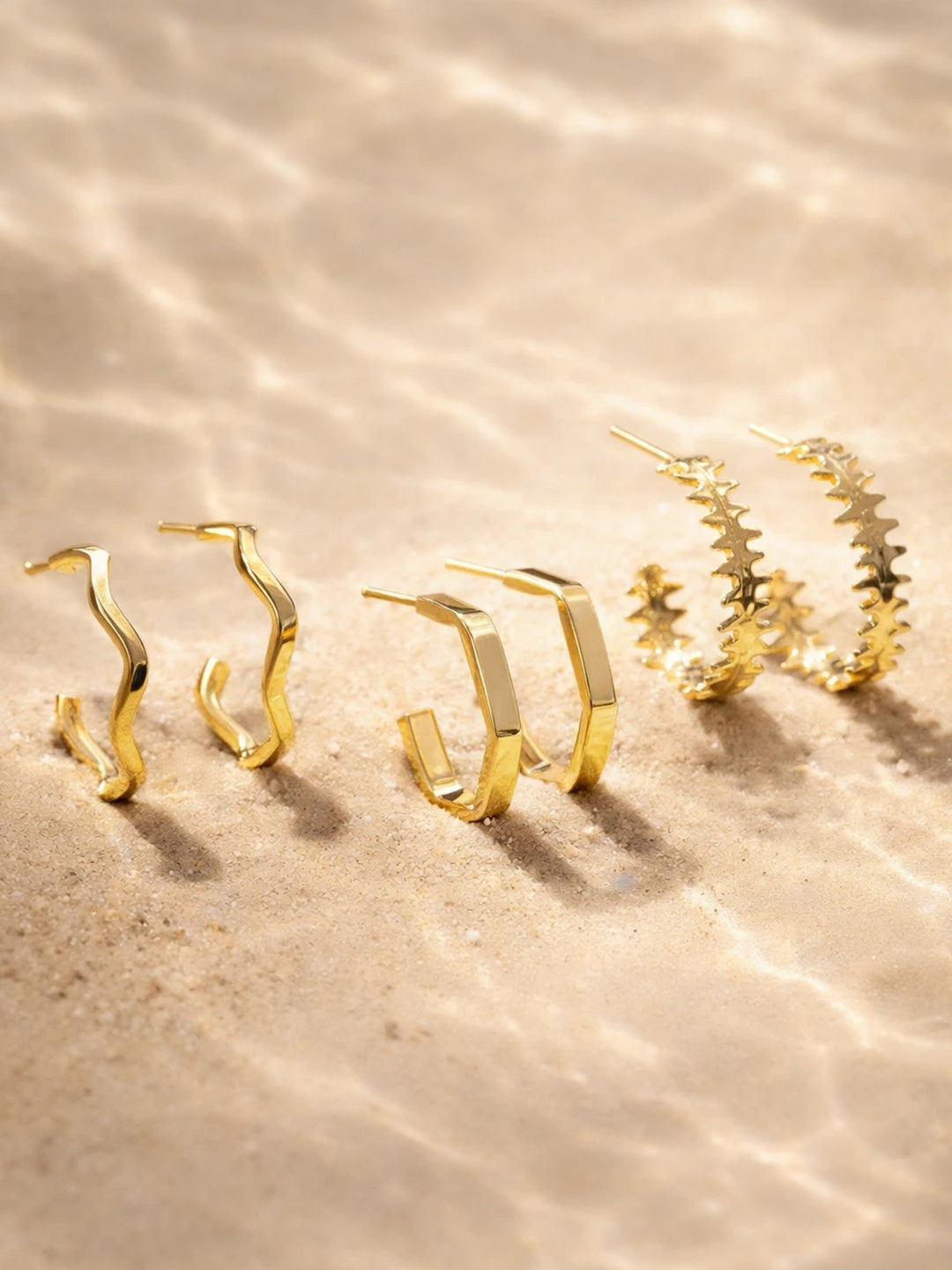 Sunbeam Twist Everyday Hoop Earrings Weight - 25 g