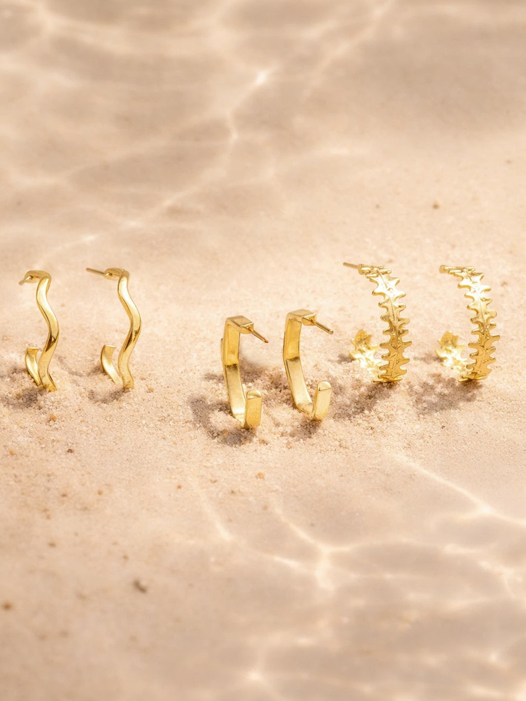 Sunbeam Twist Everyday Hoop Earrings Weight - 25 g