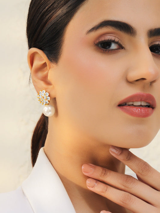 Gold Toned Pearl Drop Stud Earrings フリーサイズ