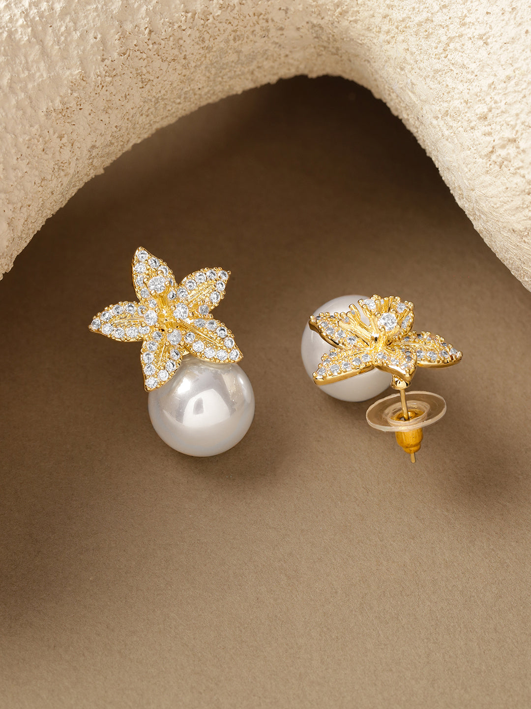 Star Motif Pearl Drop Silver Stud Earrings フリーサイズ